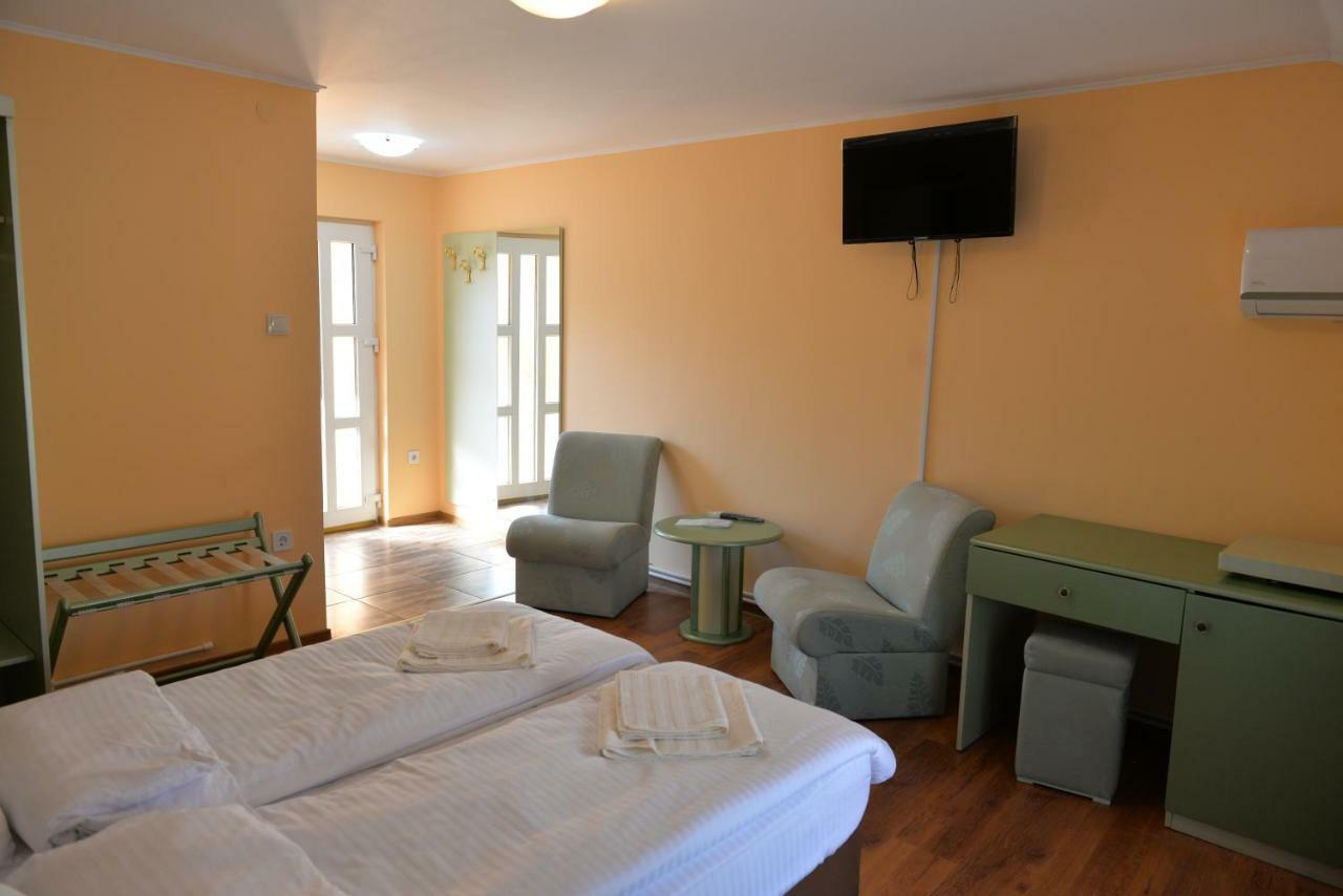 Casa Leucian Ξενοδοχείο Ντέβα Εξωτερικό φωτογραφία